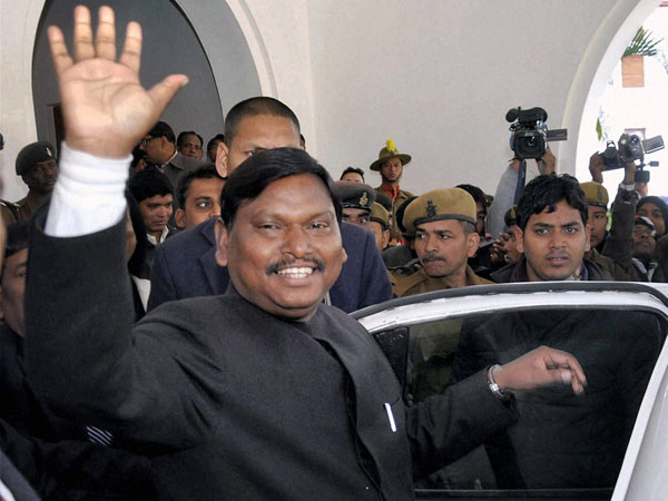 Munda wants resignation of state cabinet