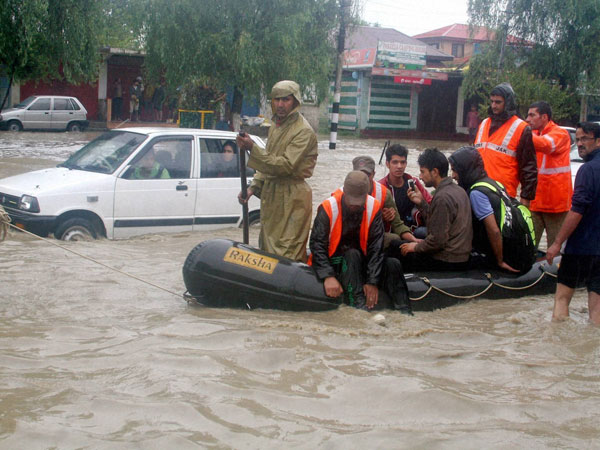 AMU sends medical relief team to J-K
