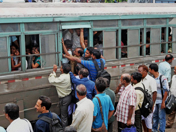 Kolkata taxis' strike continues