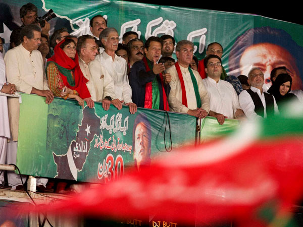 Imran Khan addresses supporters in Islamabad Imran Khan addresses supporters in Islamabad