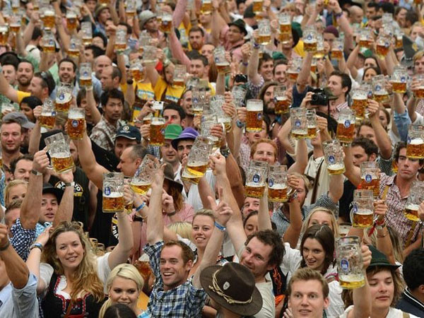 Oktoberfest attracts one million visitor