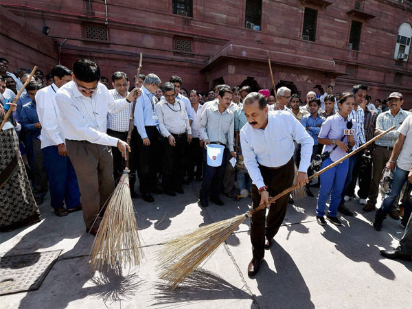 'Swachh Bharat Abhiyan' (Clean India Mission), in New Delhi