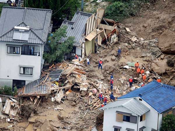 5.5 magnitude quake hits Japan 5.5 magnitude quake hits Japan