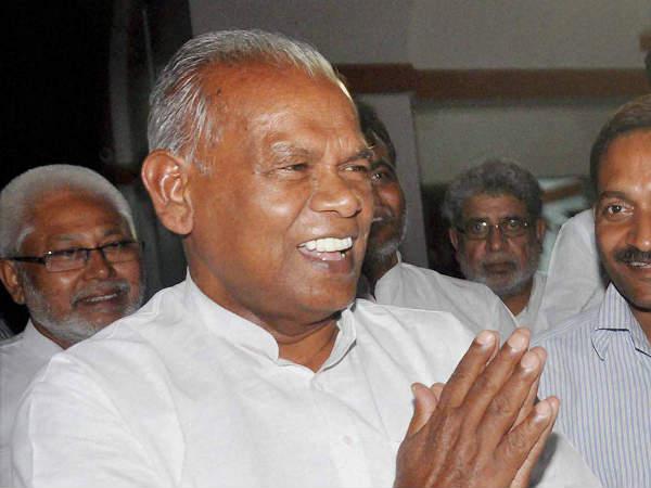 Patna stampede: Thakur bats for Manjhi