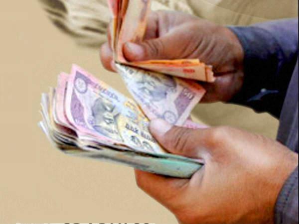 EC teams seize money from Maha, Haryana