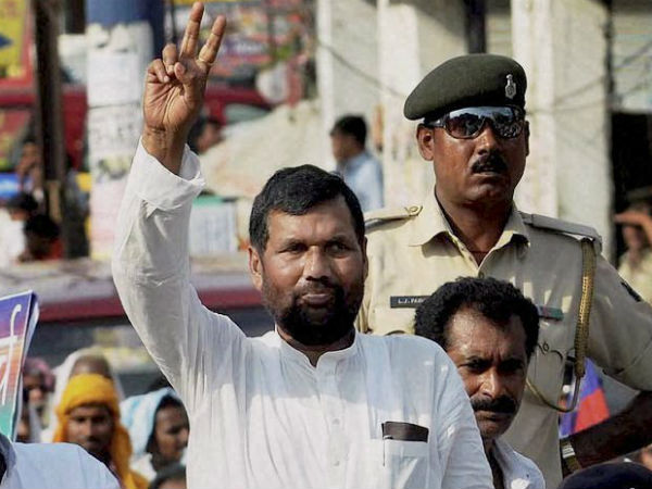 JD(U)-RJD alliance won't last till Bihar assembly poll: Paswan