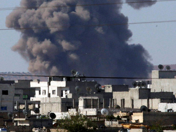 US launches more airstrikes against IS