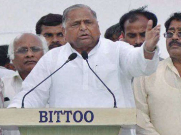 Now, Mulayam lobs 'Mandal bomb'