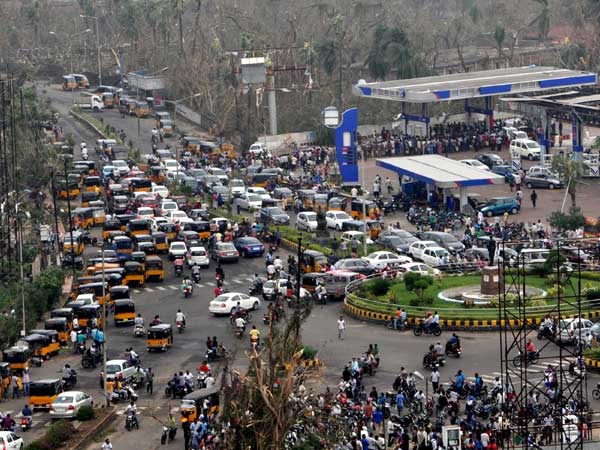 vishakhapatnam, andhra pradesh, cyclone hudhud, cyclone, relief, ndrf, disaster,