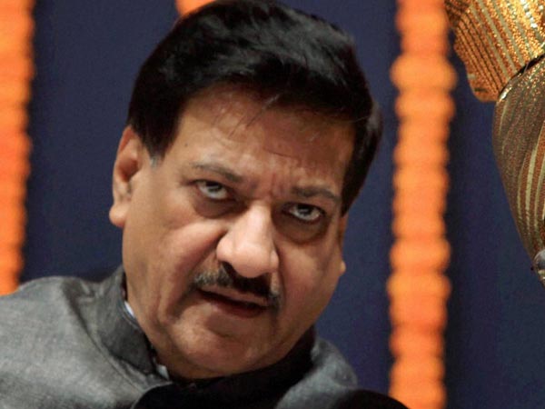 Maha Cong slams Prithviraj Chavan 