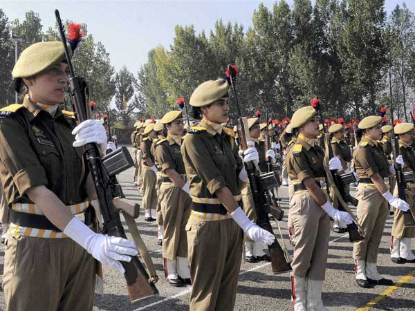 Commemoration day:Modi praises policemen Commemoration day:Modi praises policemen