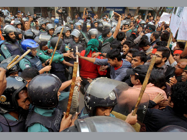 Protest mars funeral of war criminal