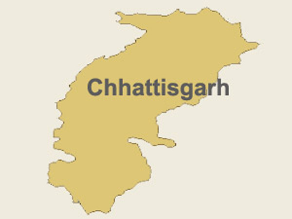 C'garh: Naxal commander surrenders