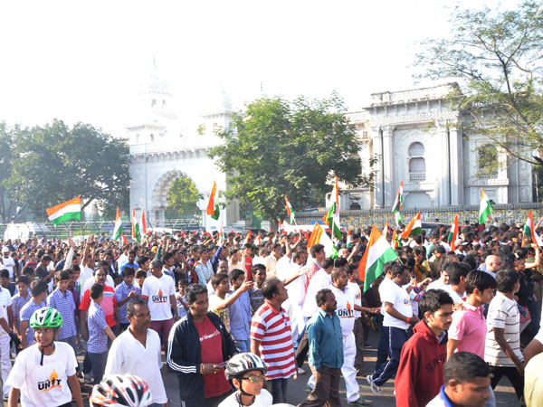Thousands join 'Run For Unity' in Mumbai