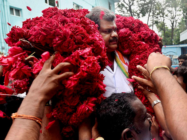 Vasan quits Cong, to float his own party