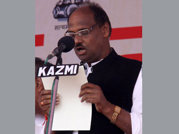 Another UP min on free family tour