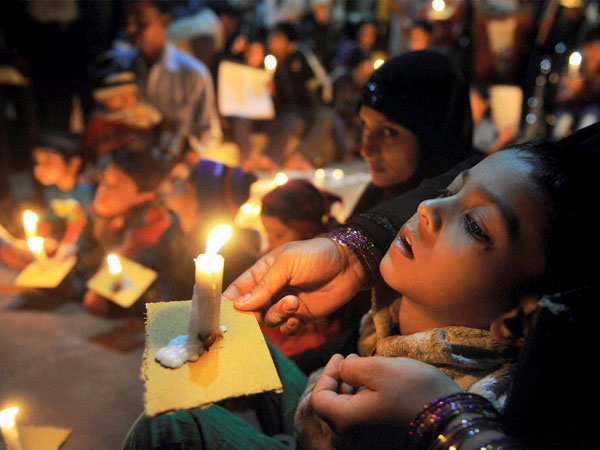 Bhopal gas victims begin indefinite fast Bhopal gas victims begin indefinite fast