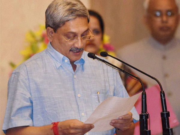 Will focus on defence projects: Parrikar