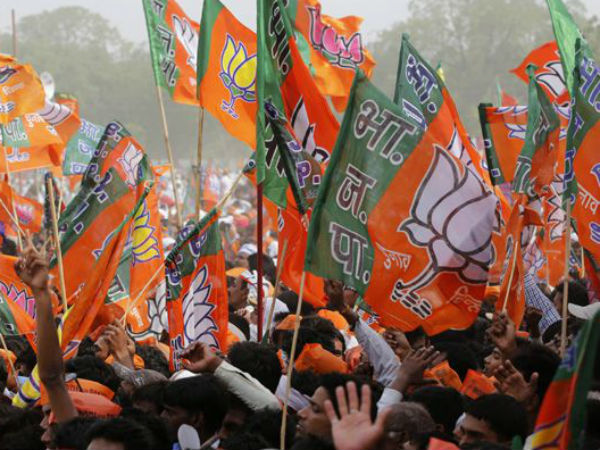  'Barber Cell' to woo voters for BJP in Delhi.
