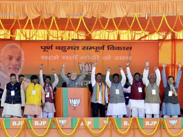 Prime Minister Narendra Modi with BJP leaders at an election rally