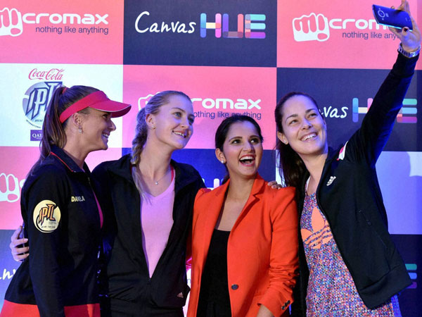 Sania Mirza and Kristina Mladenovic take selfies