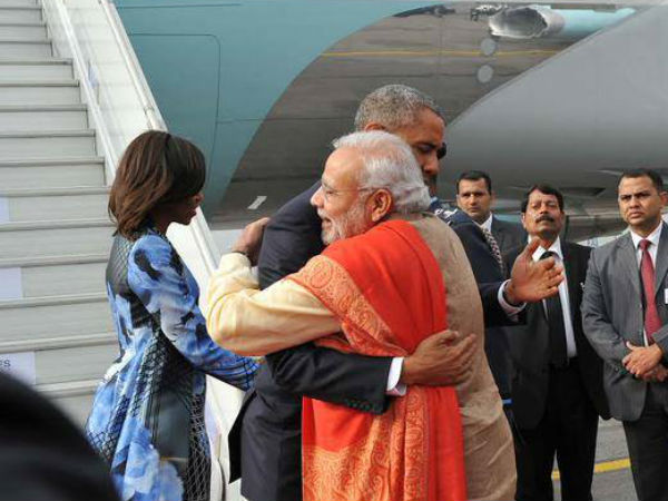 Obama hugs Modi. Obama hugs Modi.