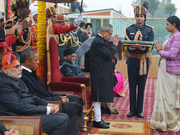 Martyrs honoured by President Pranab Martyrs honoured by President Pranab