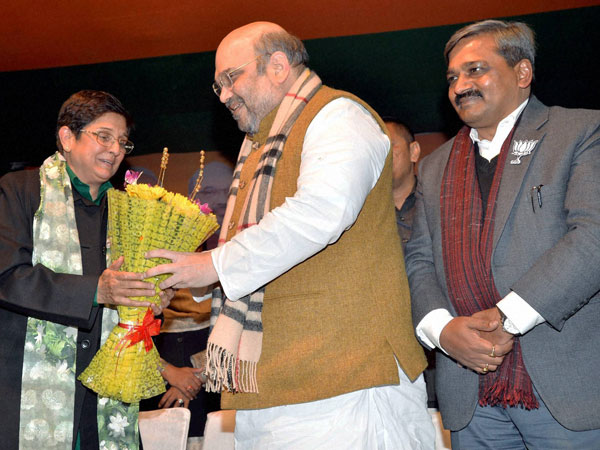 KIran Bedi-AAP KIran Bedi-AAP