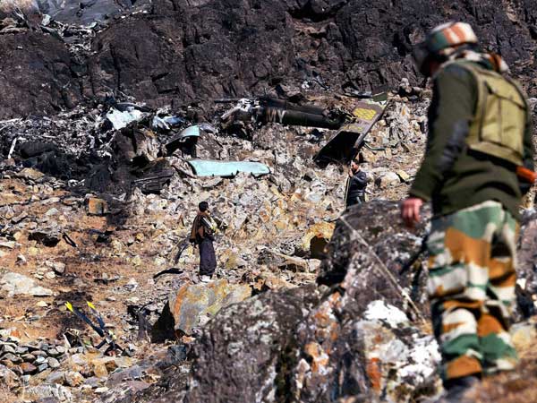 Army helicopter crashes, 2 pilots killed Army helicopter crashes, 2 pilots killed
