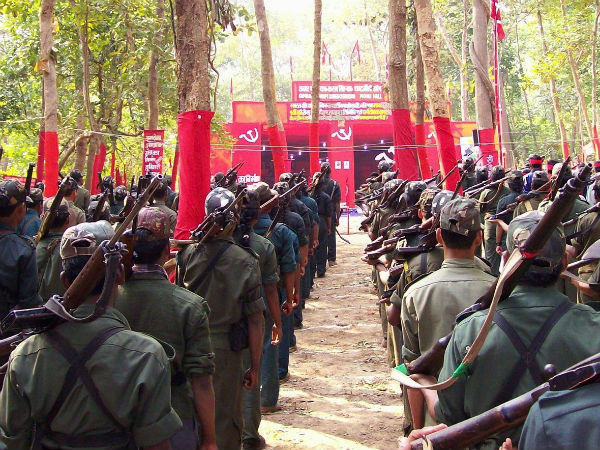 Naxals kill jawan in Chhattisgarh Naxals kill jawan in Chhattisgarh