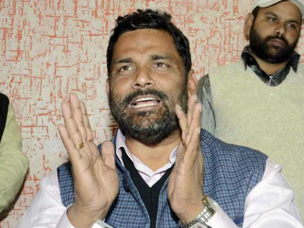 Lalu acts like Duryodhan: Pappu Yadav Lalu acts like Duryodhan: Pappu Yadav
