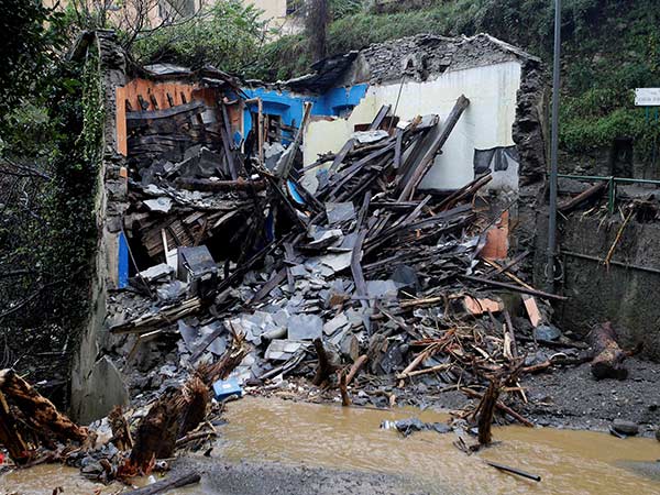WB landslide due to poor roads: Expert WB landslide due to poor roads: Expert
