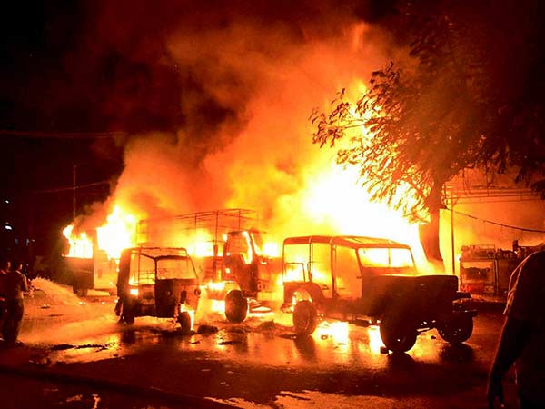 Jhabua blast: BJP, Cong lock horns Jhabua blast: BJP, Cong lock horns