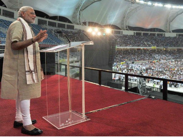 PM Modi addresses Indian diaspora in UAE PM Modi addresses Indian diaspora in UAE