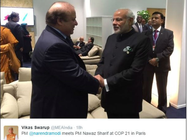 PM Modi meets Pak PM at COP 21 in Paris PM Modi meets Pak PM at COP 21 in Paris