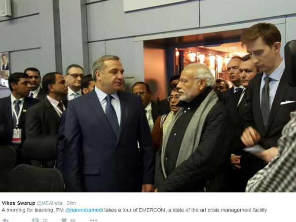 PM Modi takes a tour of EMERCOM in Russia