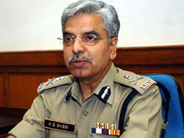 Ink attack: Bassi meets Rajnath Ink attack: Bassi meets Rajnath
