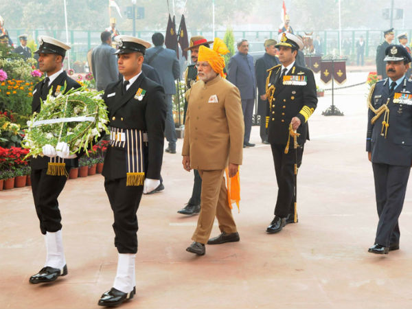 PM Modi at Amar Jawan Jyoti in New Delhi