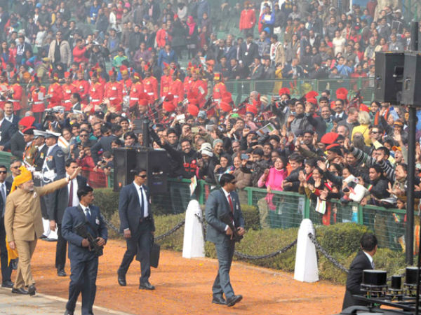 PM Modi arrives at Rajpath on 67th R-Day