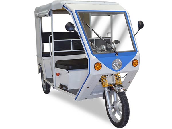 Three-wheeler Three-wheeler