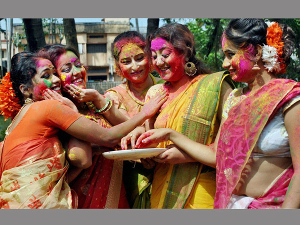Pakistan's minority lawmakers call for holidays on Hindu 