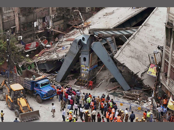 Kolkata flyover collapse