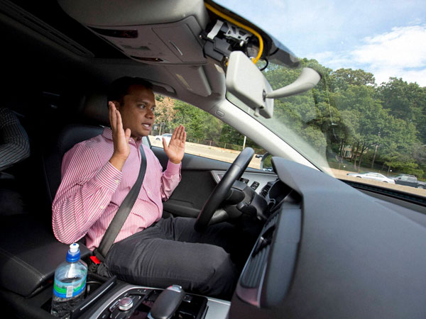 Self driving cars have negative: experts Self driving cars have negative: experts