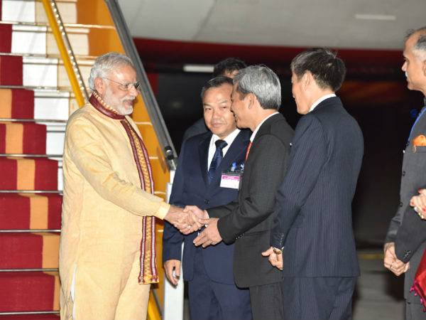 PM Modi being received on his arrival at Hanoi PM Modi being received on his arrival at Hanoi