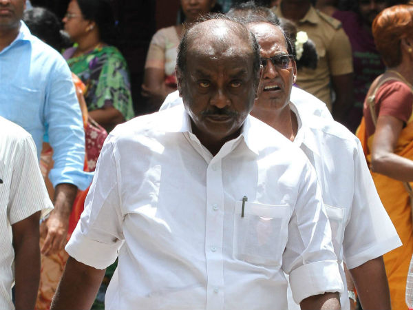 IT raids at frmr AIADMK minister's house IT raids at frmr AIADMK minister's house