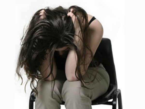 Youth sexually harass 17 year old girl in UP Youth sexually harass 17 year old girl in UP