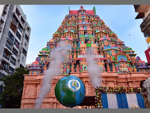 In pics) Durga Puja celebrations in Kolkata and rest of India - Oneindia News