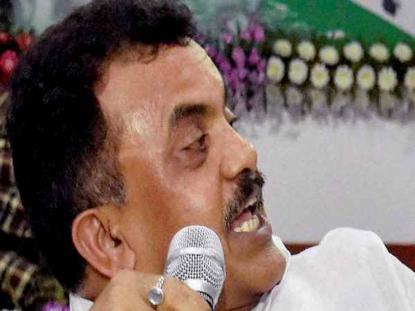 Nirupam claims he got 'threat call' Nirupam claims he got 'threat call'