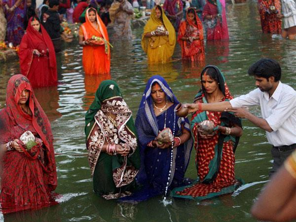 7 children drown during Chhath puja 7 children drown during Chhath puja