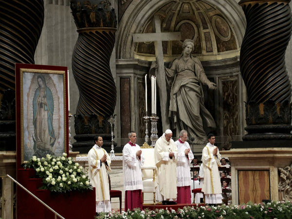 Pope Francis marks Christmas Mass Pope Francis marks Christmas Mass
